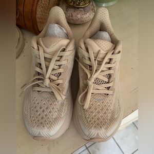 Hoka Clifton 9 Eggnog Beige 6.5